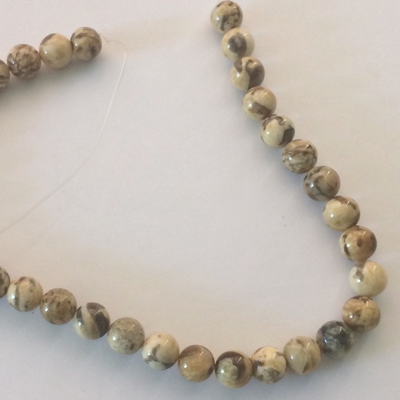 String of REAL Beige Jasper - Picture 2 of 2